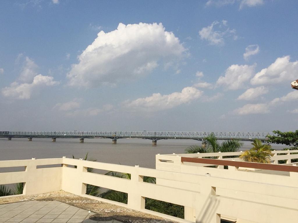 Excel River View Hotel 3*