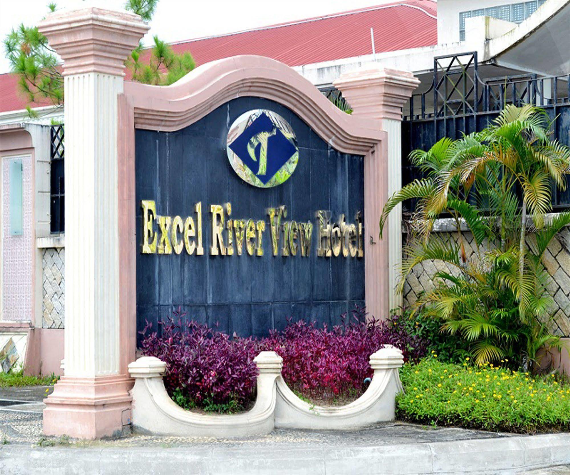 Excel River View Hotel 3*