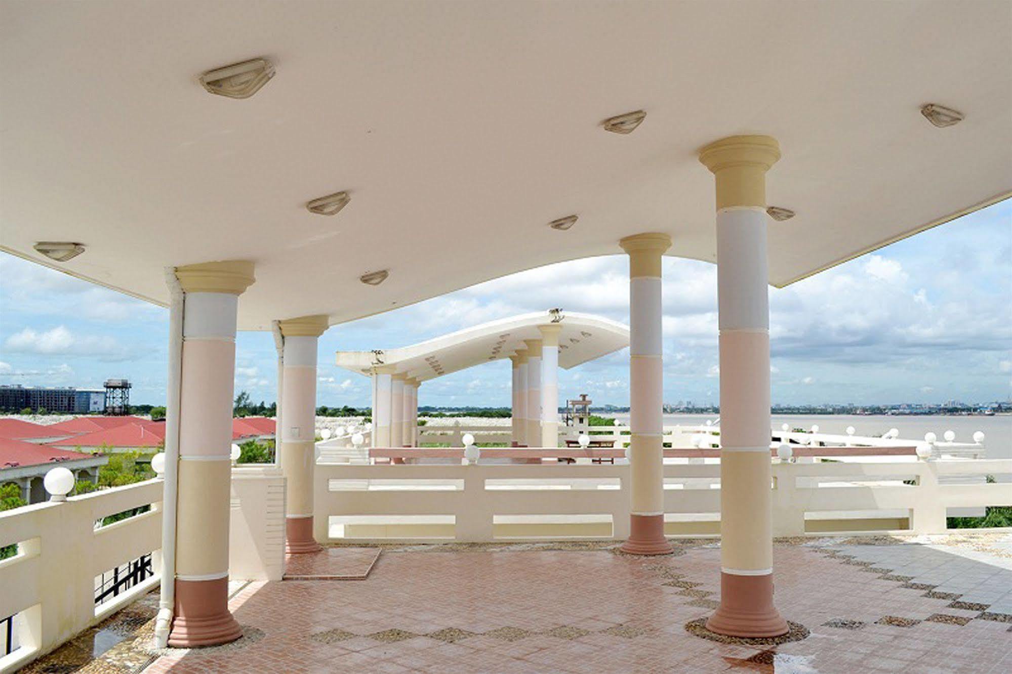 Excel River View Hotel Yangon