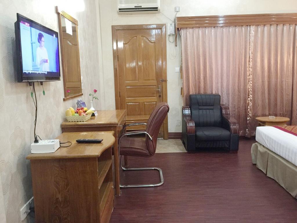 Excel River View Hotel 3*