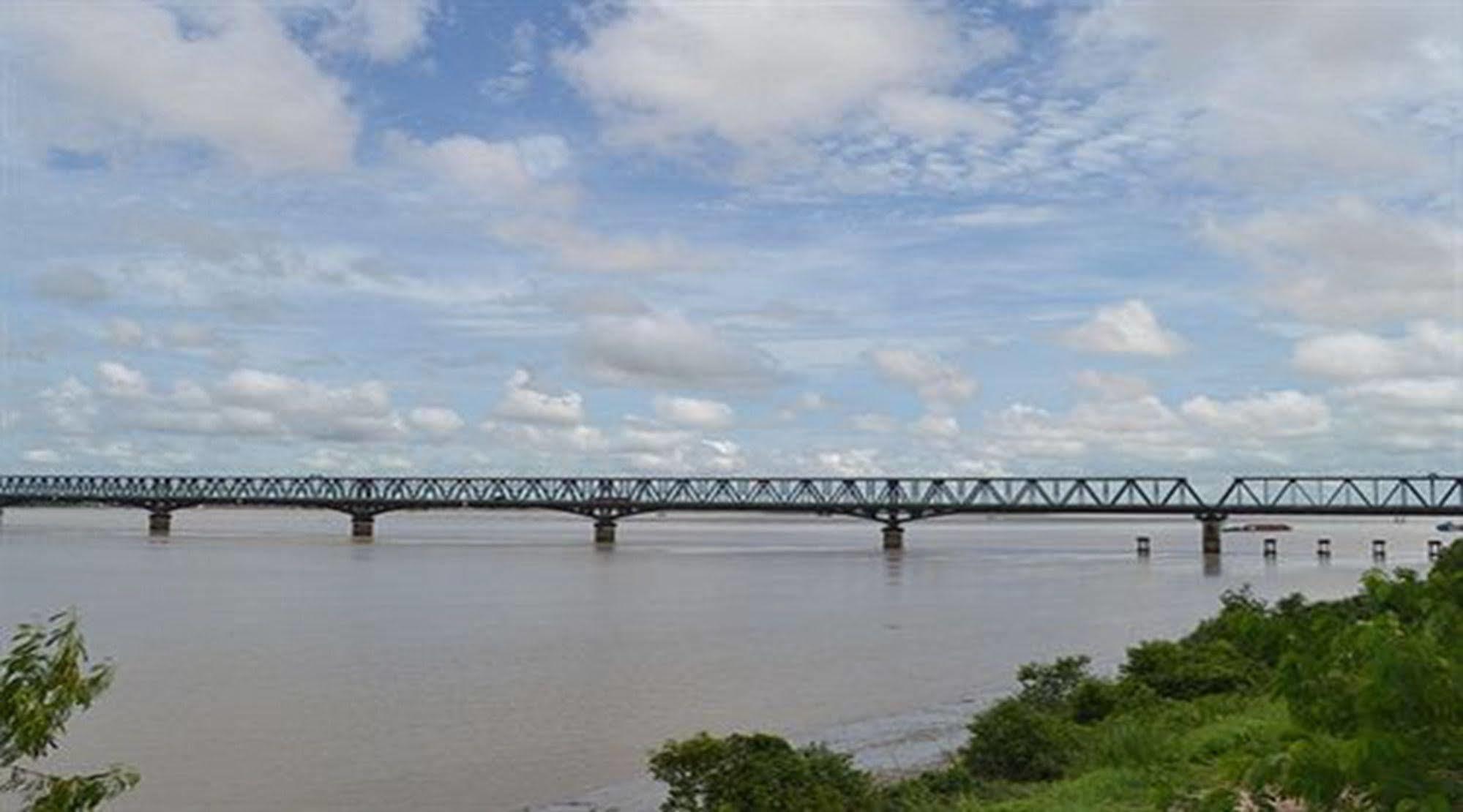 Excel River View 3* Yangon